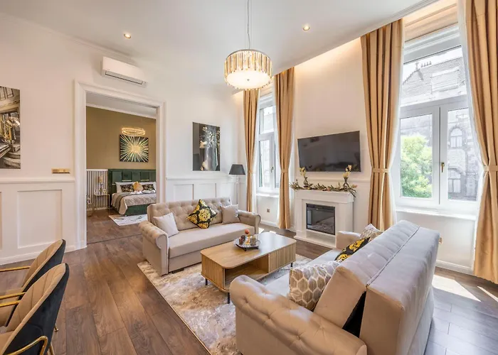 High-end Luxurious Quentin In The Heart Of Lejlighed Budapest