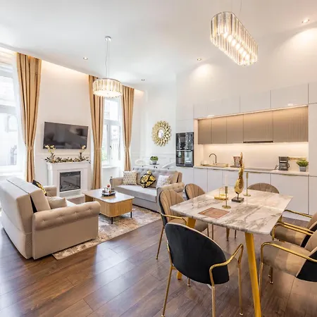 High-end Luxurious Quentin In The Heart Of * Budapest