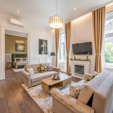 High-end Luxurious Quentin In The Heart Of Apartment Budapest