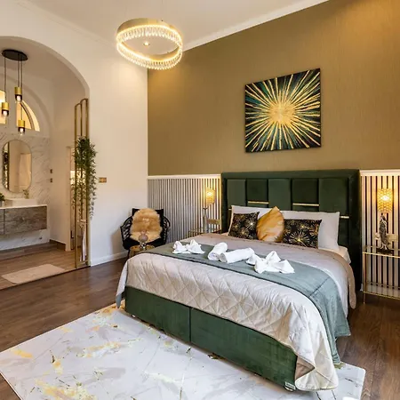High-end Luxurious Quentin In The Heart Of *